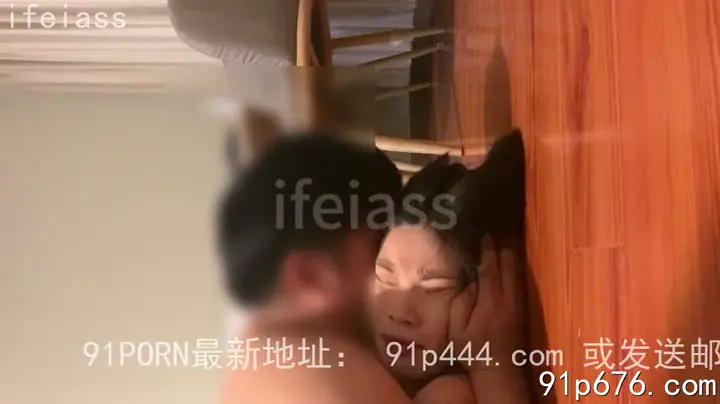 #剛畢業 漂亮學生妹，胸非常大一隻手都握不下[ifeiass]
