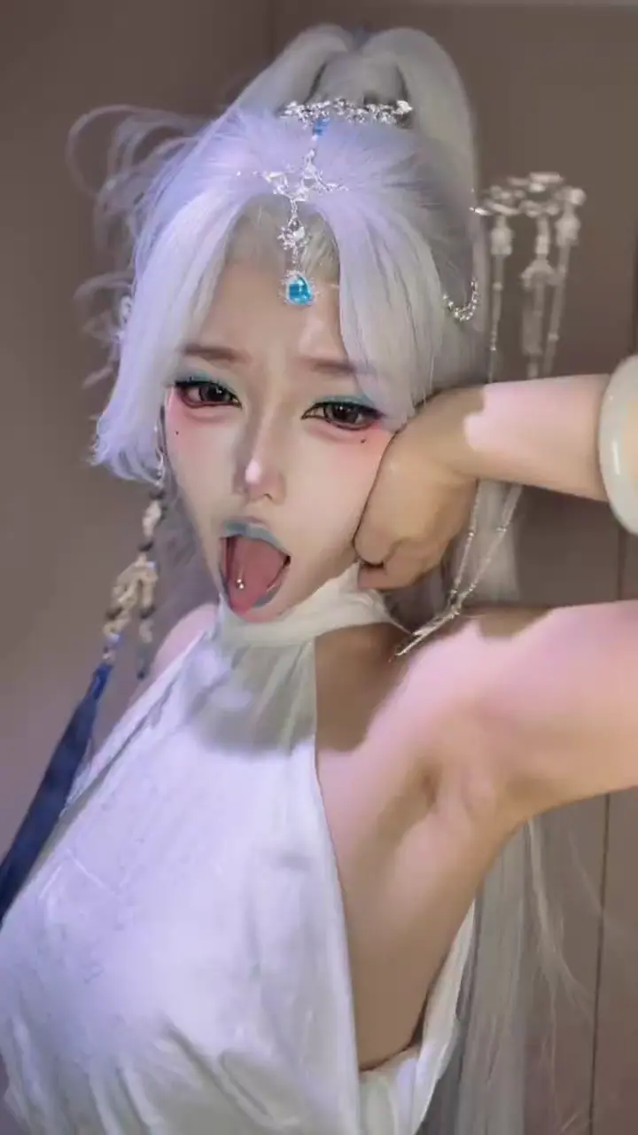 🖤妈妈🖤最喜欢看你这副发情的猪样子了🖕🏿来~公猪🖤把舌头伸出来舔亲妈祖宗的腋窝,边舔边承认自己有多下贱🖕🏿妈妈今天要把你调教成彻底离不开妈妈腋下汗臭味的变态精猪🖤