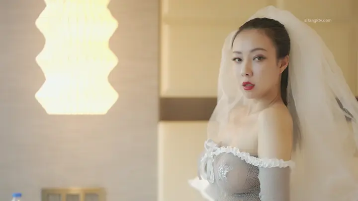 #网红 #松果儿 顶级网红骚货 【松果儿】 最新大尺度 做你的新娘 夜夜操 穿婚纱都不带穿内裤的