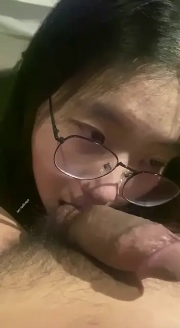 #眼镜妹 #丝袜 #吞精