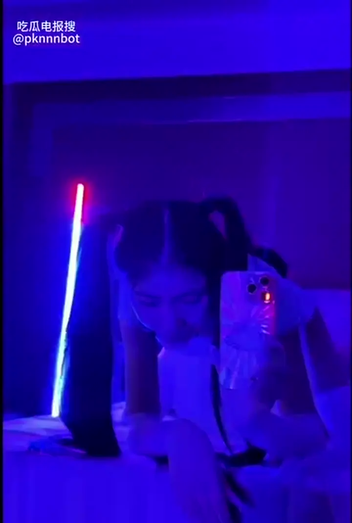 某某门事件】第409弹 抖音上中国传媒学院的清纯女神 甜美笑容和完美身材,各种姿势把女主操的淫叫不断