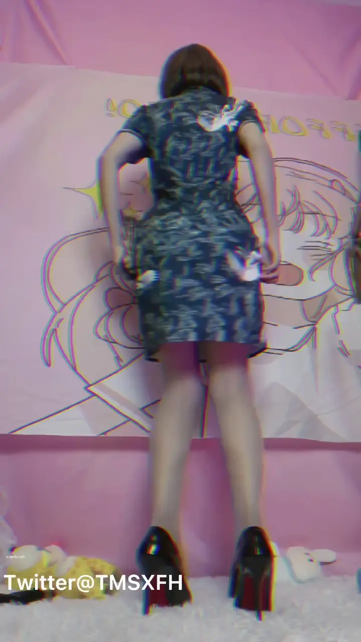 抖音裸舞：小仙云儿
