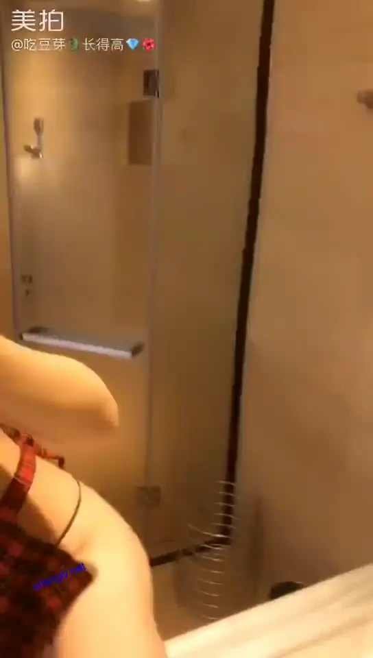 #温心怡 巨乳模特@温心怡 尺度私拍合集 第二弹