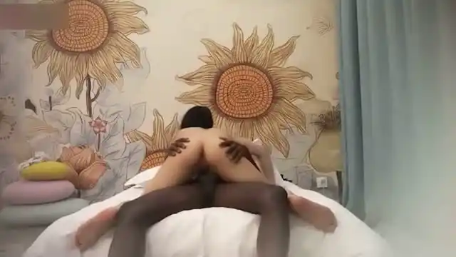 【媚黑族黑白配】女大學生慾求不滿約炮大屌黑人