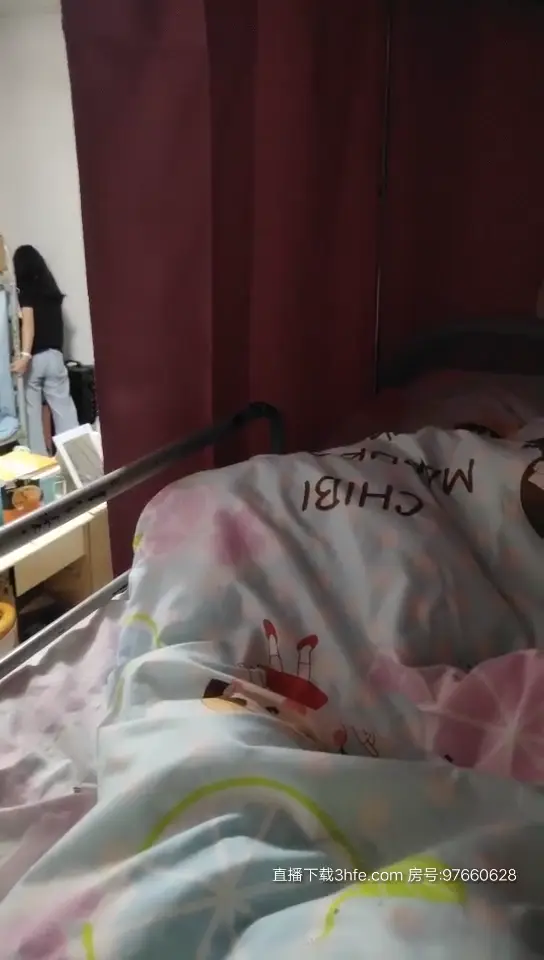 小奶貓：大學宿舍暴走芭比  32部合集