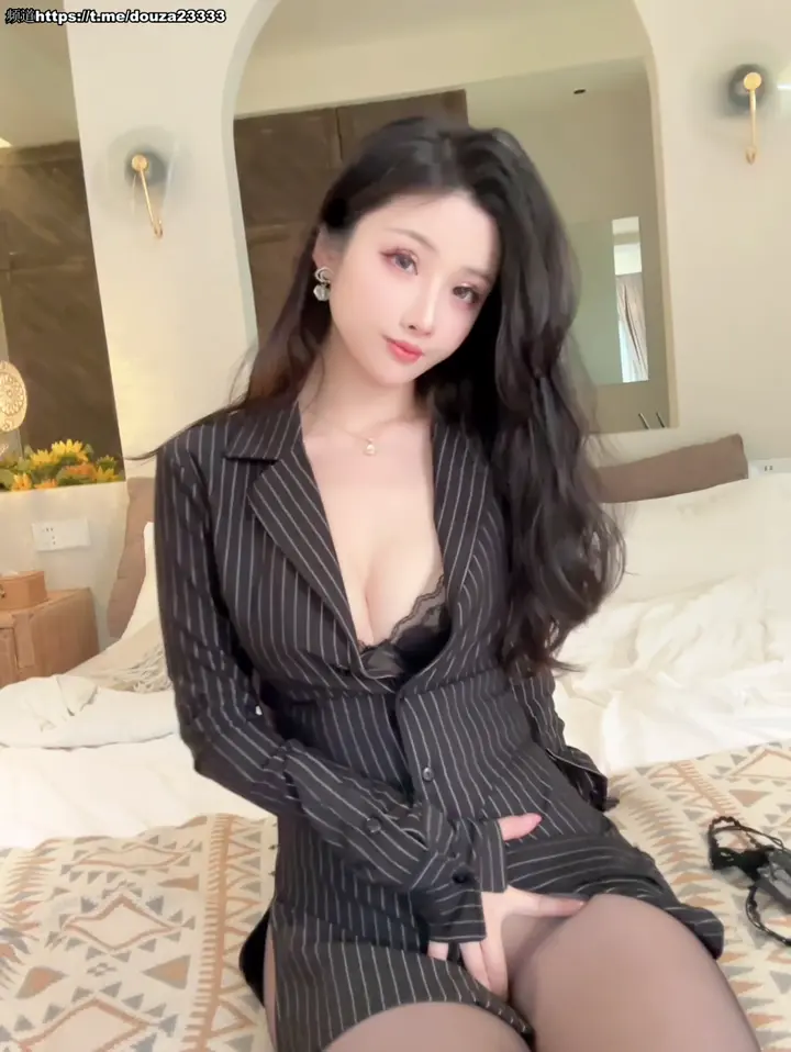 #凉凉子 和前辈一起出差吧（8月2打赏群资源）