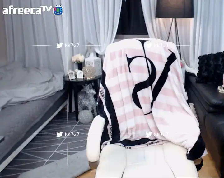 【韓國AfreecaTV直播走光閃現錄屏】