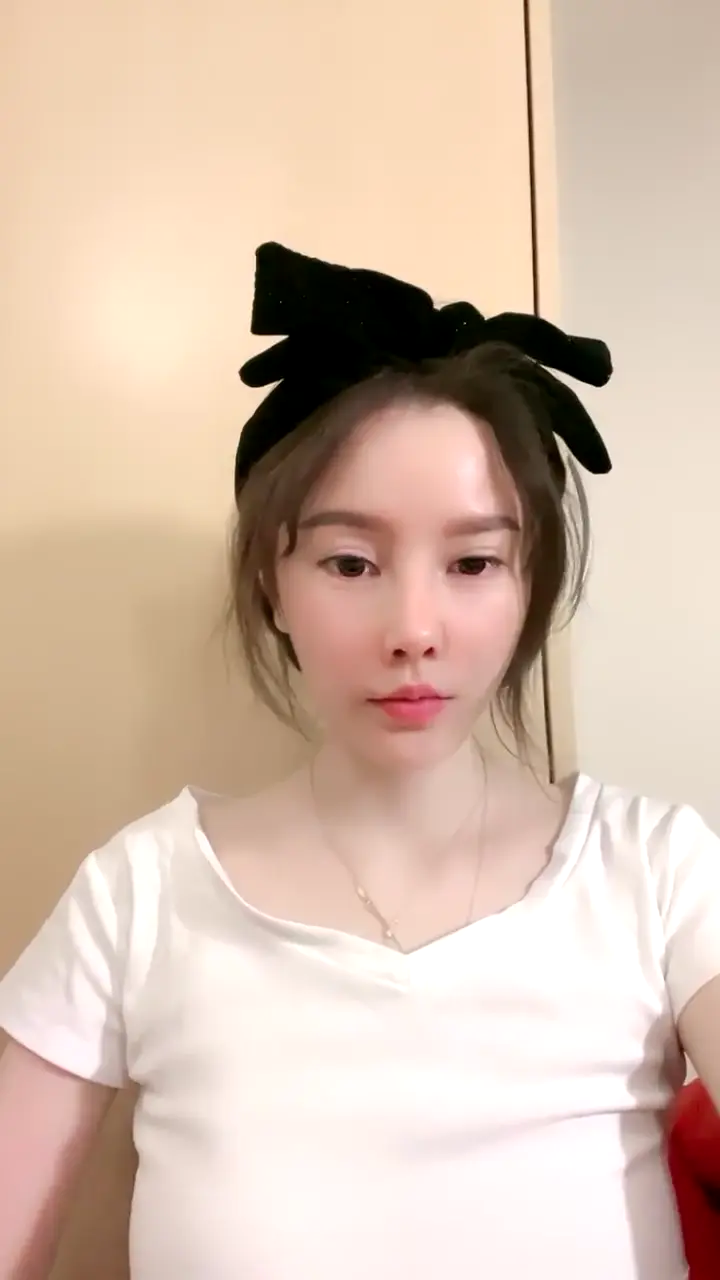 #性感小甜甜 美胸粉穴