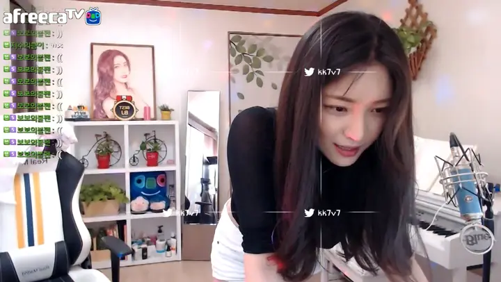 #闪现 【韩国AfreecaTV直播走光闪现录屏】
