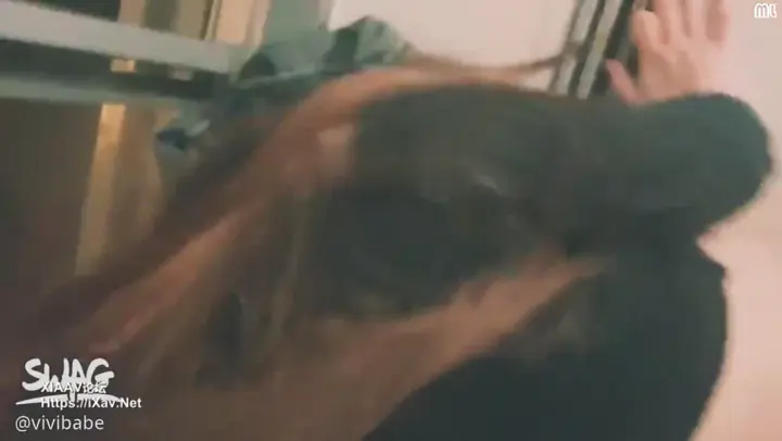 臺灣SWAG_vivibabe_露點猛幹_東京鐵塔前被日本粉絲狂操