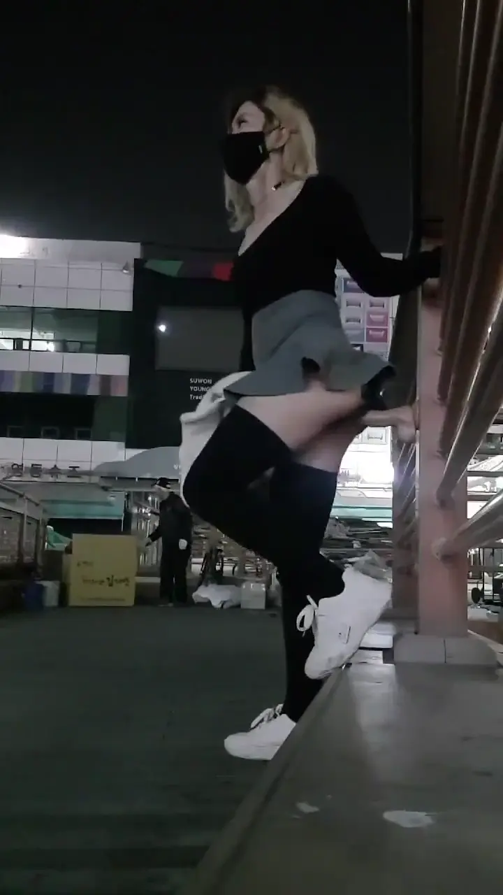 街头露出自慰
