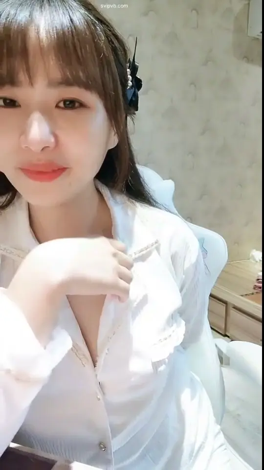小奶貓：櫻桃小硬糖