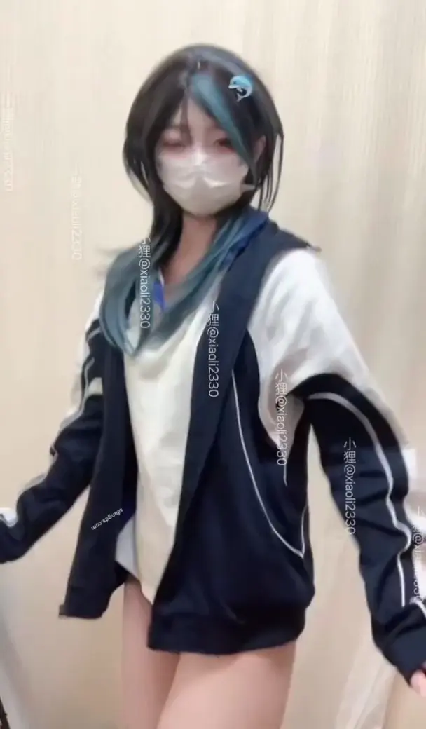 #小狸 #JK #萝莉 #福利姬 #白丝 #裸舞 #嫩穴