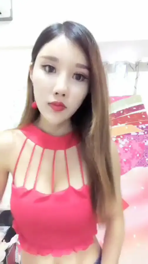 花椒100万粉丝极品美女没人宠的宝宝私聊一对一全裸完美露脸视频流出