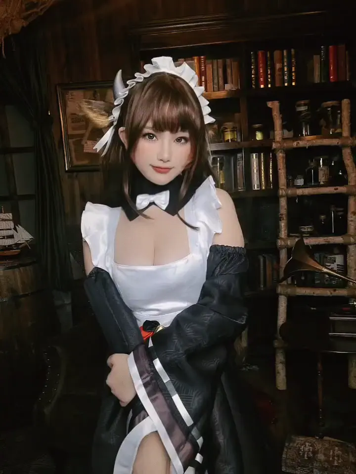 #七七娜娜子  樫野牛牛女仆 [42P7V-363MB]