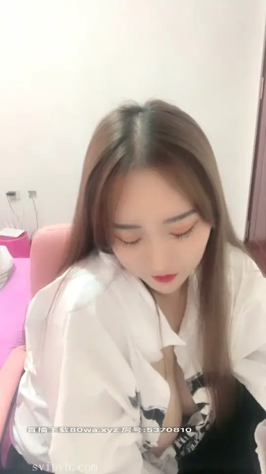 小奶貓 李美兒