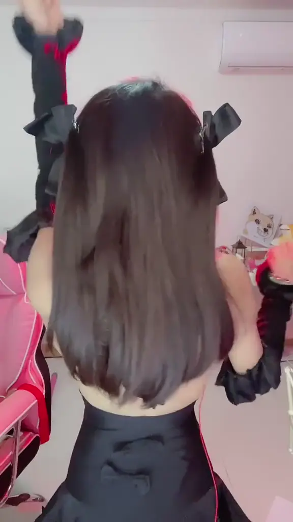 #狗头萝莉  狗头萝莉