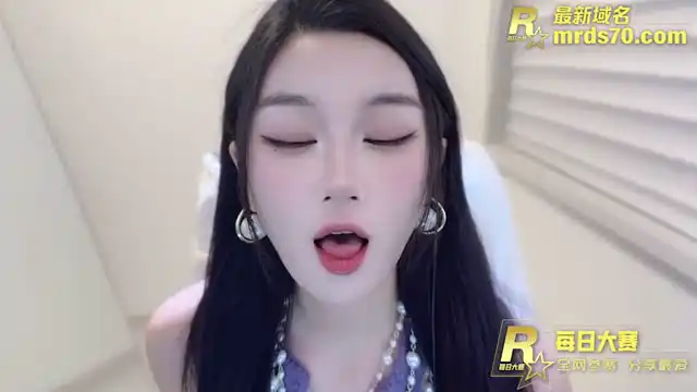 ASMR聲控女神 桃子 溼潤的吸吮聲高潮臉阿黑顏讓人忍不住射屏