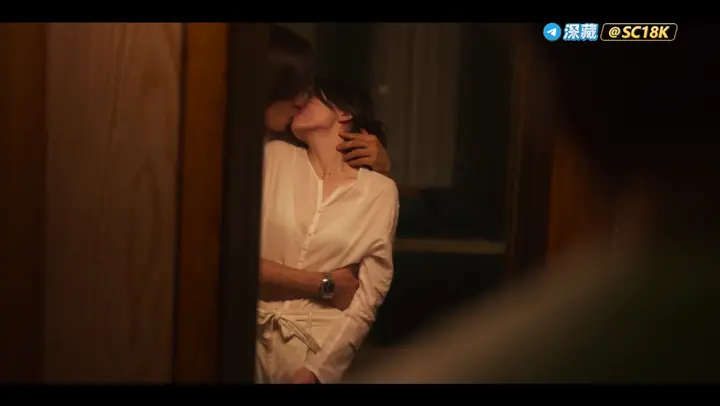 #隐藏的面孔 #韩国 #三级片 #伦理 果然看女神脱下的时候,那才是爽的时刻!完整无删减高清1小时55分钟已更SVIP 解锁看巨多精选 ⚡
