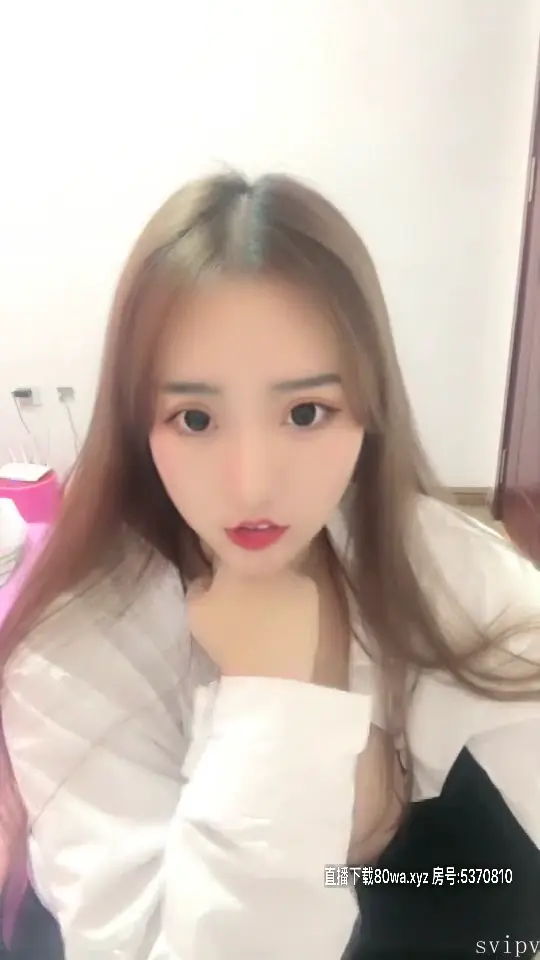小奶貓 李美兒