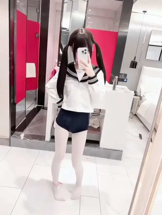 少萝宝宝恩恩大王 #少萝 #双马尾 #水手服 #死库水 #白丝