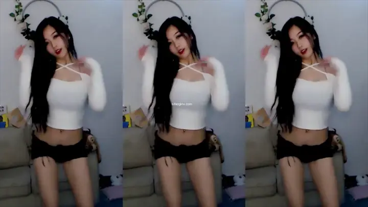高顏值電競女神【小奶琦】  各種抖奶  整個奶頭都漏出來了