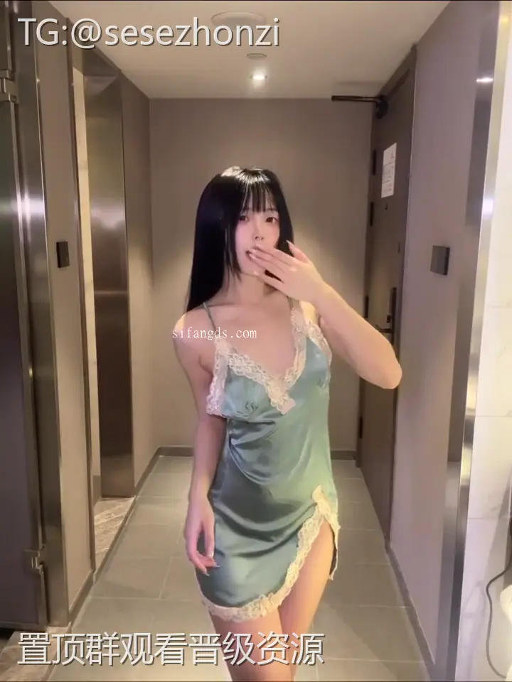 【香草姐姐】B站高颜值清纯御姐反差福利,黑丝跳蛋假屌自慰、极品提督大尺度诱惑。