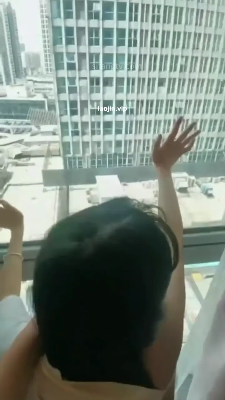 2025年7月,【年度最騷反差人妻婊】第二彈,每幀表情都足夠騷,本期看點上帝視角啪,酒店房間門口和窗外露出啪
