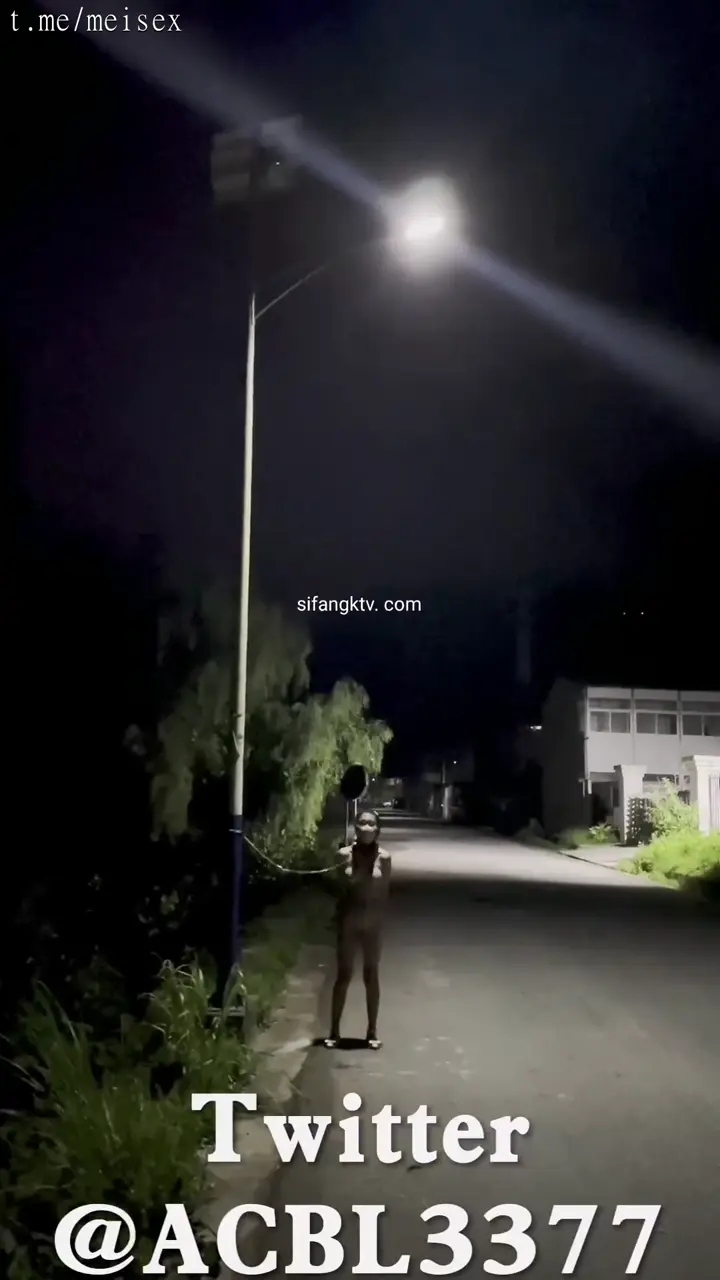 露出大神菠蘿經典全裸露出
