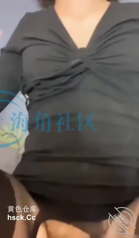 #海角社群.中途少婦老公打電話來我幹得太猛了淫蕩人妻差點沒忍住 #麻豆影片