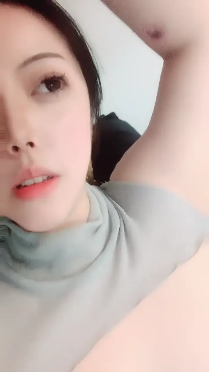 【#快樂嗎】G奶御姐~超級大奶子~跟炸彈一樣大~狂擼~!✨✨✨--簡直就是奶子終結者,喜歡大奶子~!