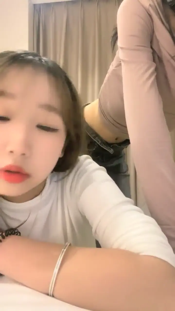 #泡泡小椰 4P啪啪