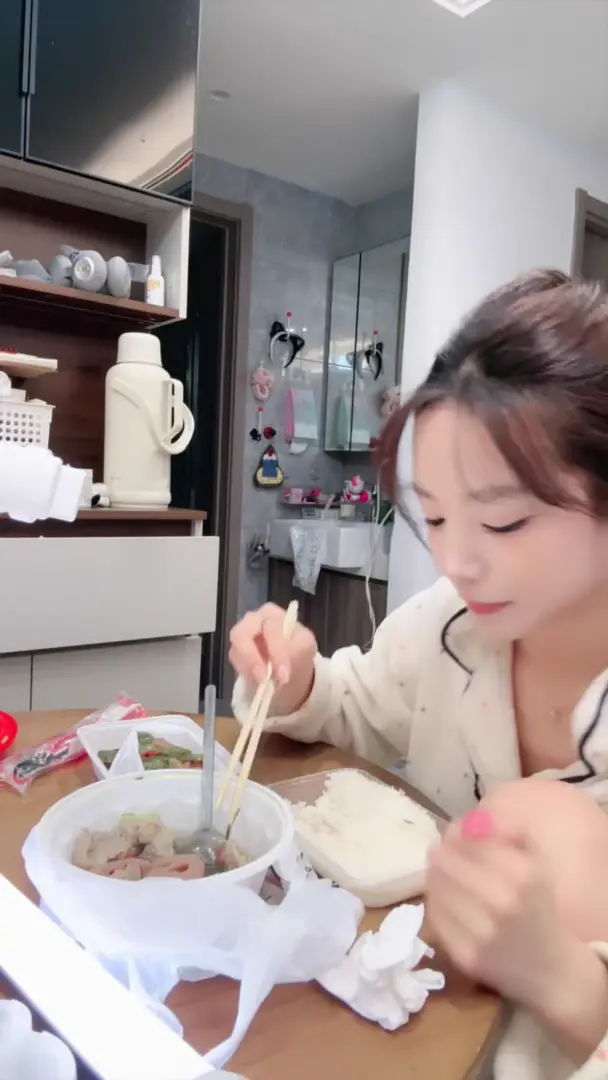 #彩色的小熊寶寶