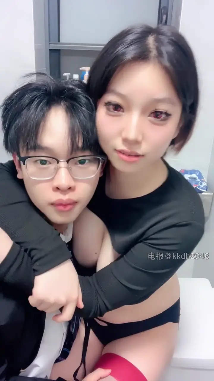 #巨乳 #直播 #頂級玩偶