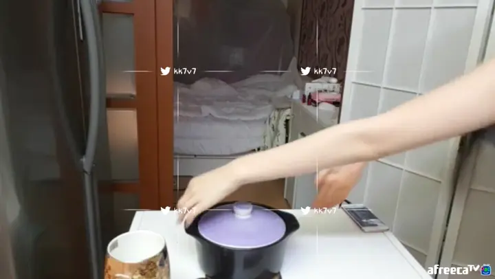 #閃現 【韓國AfreecaTV直播走光閃現錄屏】