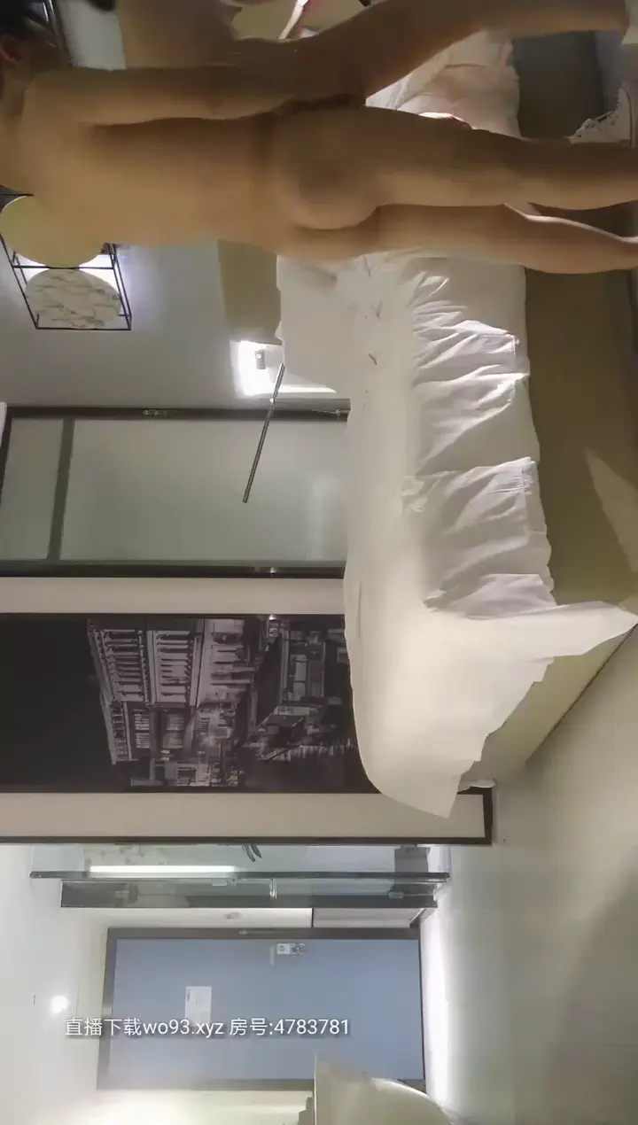 【雀兒滿天飛】飢渴小少婦，性慾強超淫蕩