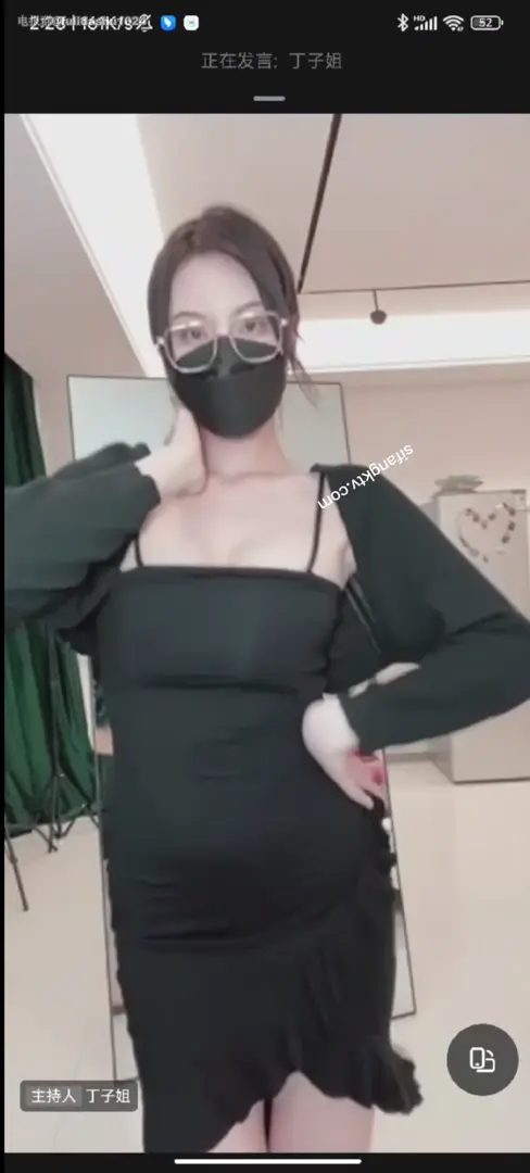 草莓小甜甜